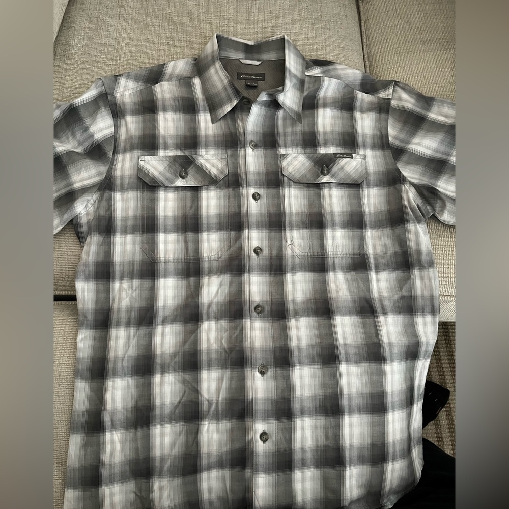 Men’s short sleeve button up dress shirt - Eddie Bauer - size large
